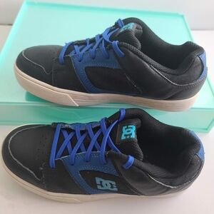 DG YOUTH BOY SHOES SIZE 3 blue black